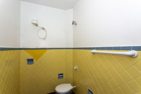 Casa à venda com 138m², 2 quartos e 1 vagaBanheiro