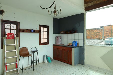 Casa para alugar com 110m², 2 quartos e 1 vagaÁrea de Serviço