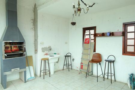 Casa para alugar com 110m², 2 quartos e 1 vagaÁrea de Serviço