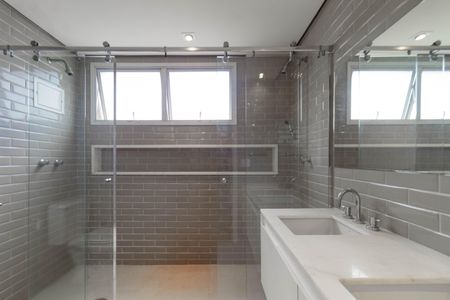 Apartamento à venda com 137m², 3 quartos e 3 vagasBanheiro da Suíte 3