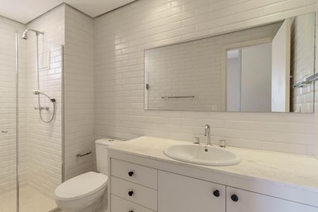 Apartamento à venda com 137m², 3 quartos e 3 vagasBanheiro da Suíte 2