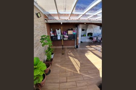 Apartamento à venda com 120m², 2 quartos e 2 vagasÁrea externa