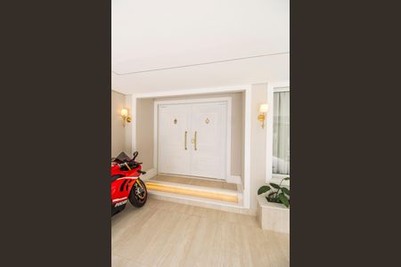 Casa de condomínio à venda com 315m², 3 quartos e 4 vagas Casa de condomínio à venda com 315m², 3 quartos e 4 vagasGaragem