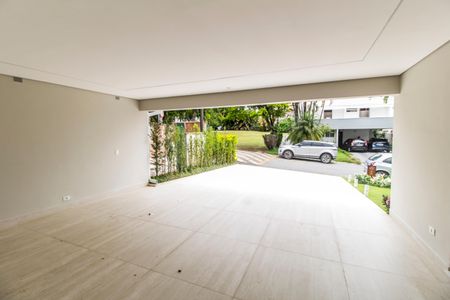Casa de condomínio à venda com 315m², 3 quartos e 4 vagas Casa de condomínio à venda com 315m², 3 quartos e 4 vagasGaragem