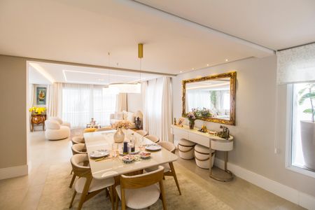 Casa de condomínio à venda com 315m², 3 quartos e 4 vagas Casa de condomínio à venda com 315m², 3 quartos e 4 vagasSala