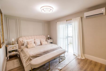 Casa de condomínio à venda com 315m², 3 quartos e 4 vagas Casa de condomínio à venda com 315m², 3 quartos e 4 vagasSuíte 2