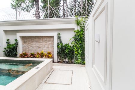 Casa de condomínio à venda com 315m², 3 quartos e 4 vagas Casa de condomínio à venda com 315m², 3 quartos e 4 vagasPiscina