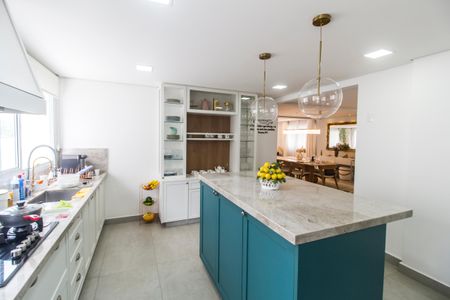 Casa de condomínio à venda com 315m², 3 quartos e 4 vagas Casa de condomínio à venda com 315m², 3 quartos e 4 vagasCozinha