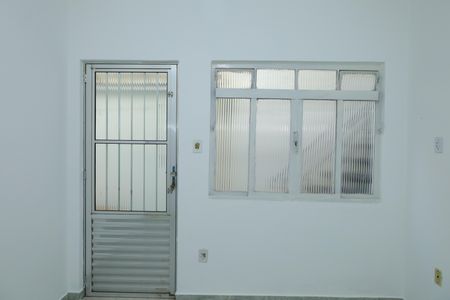 Sala de casa para alugar com 2 quartos, 70m² em Conjunto Residencial José Bonifácio, São Paulo