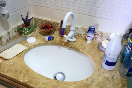 Apartamento à venda com 64m², 3 quartos e 2 vagasBanheiro