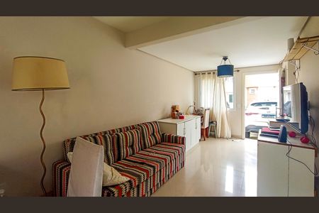 Sala  de casa de condomínio à venda com 3 quartos, 76m² em Vila Nova, Porto Alegre