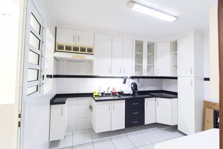Casa de condomínio à venda com 184m², 3 quartos e 2 vagas
