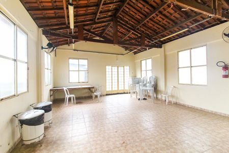 Apartamento para alugar com 45m², 2 quartos e 1 vaga Apartamento para alugar com 45m², 2 quartos e 1 vagaÁrea comum - Salão de festas