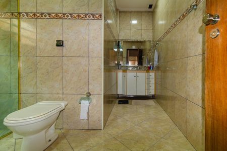 Casa para alugar com 175m², 3 quartos e 2 vagasBanheiro da Suíte