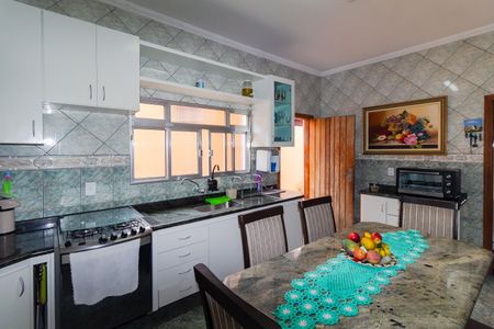 Casa para alugar com 175m², 3 quartos e 2 vagasCozinha