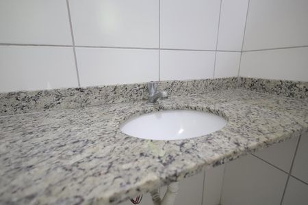 Apartamento para alugar com 70m², 2 quartos e 1 vaga Apartamento para alugar com 70m², 2 quartos e 1 vagaBanheiro Suíte