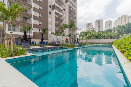Apartamento à venda com 25m², 1 quarto e sem vagaÁrea comum - Piscina