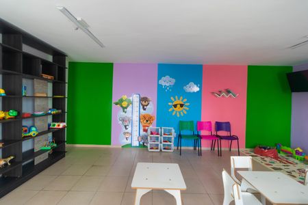 Apartamento para alugar com 47m², 2 quartos e 1 vaga Apartamento para alugar com 47m², 2 quartos e 1 vagaÁrea comum - Brinquedoteca