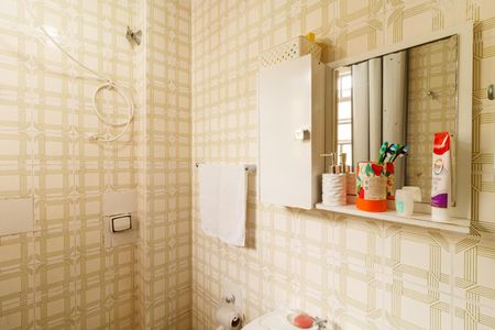 Casa à venda com 250m², 2 quartos e 3 vagasBanheiro