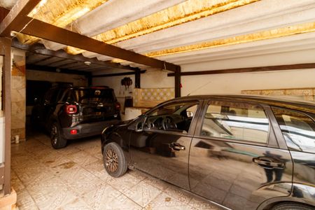Casa à venda com 250m², 2 quartos e 3 vagasGaragem