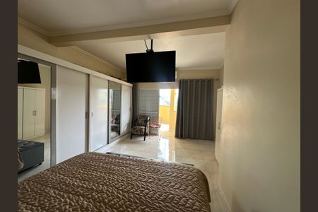 Casa à venda com 210m², 2 quartos e 2 vagas Casa à venda com 210m², 2 quartos e 2 vagasSuíte