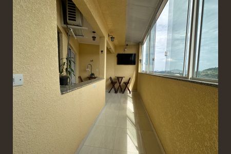 Casa à venda com 210m², 2 quartos e 2 vagas Casa à venda com 210m², 2 quartos e 2 vagasVaranda