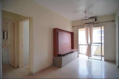 Sala de apartamento para alugar com 1 quarto, 50m² em Centro, São Leopoldo