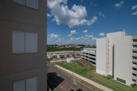 Apartamento para alugar com 61m², 2 quartos e 2 vagasQuarto 2 - Vista da Janela