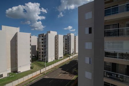 Apartamento para alugar com 61m², 2 quartos e 2 vagasVaranda - Vista