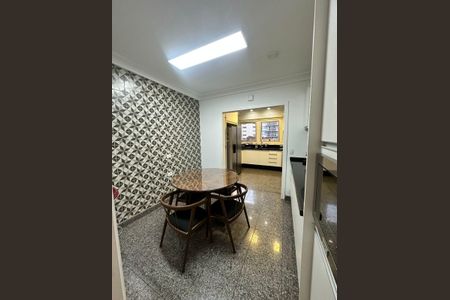 Apartamento à venda com 169m², 4 quartos e 3 vagasCozinha