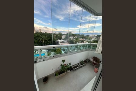 Apartamento à venda com 169m², 4 quartos e 3 vagasVaranda