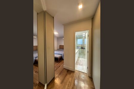 Apartamento à venda com 169m², 4 quartos e 3 vagasQuarto