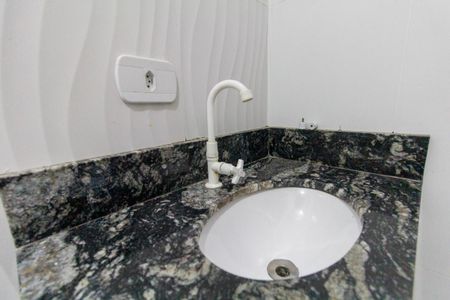 Apartamento para alugar com 38m², 2 quartos e sem vagaBanheiro