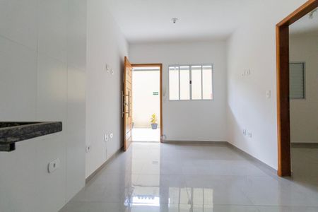 Sala e Cozinha de apartamento para alugar com 2 quartos, 38m² em Vila Sao Francisco, São Paulo