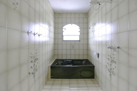 Casa para alugar com 234m², 3 quartos e 2 vagasBanheiro - Quarto 3 - Suíte