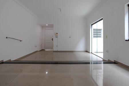 Casa para alugar com 234m², 3 quartos e 2 vagasSala