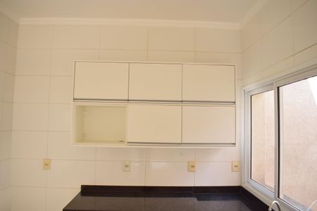 Apartamento para alugar com 67m², 2 quartos e 1 vagaCozinha - Armários