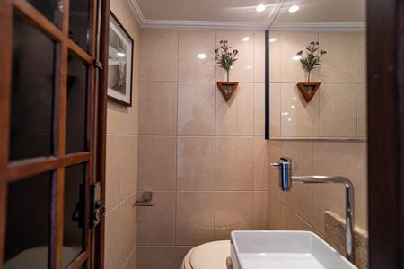 Apartamento para alugar com 64m², 2 quartos e 1 vagaLavabo