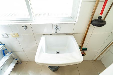 Apartamento para alugar com 64m², 2 quartos e 1 vagaÁrea de Serviço