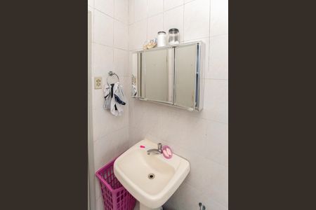 Casa à venda com 177m², 5 quartos e 2 vagas Casa à venda com 177m², 5 quartos e 2 vagasCasa 3 - Banheiro