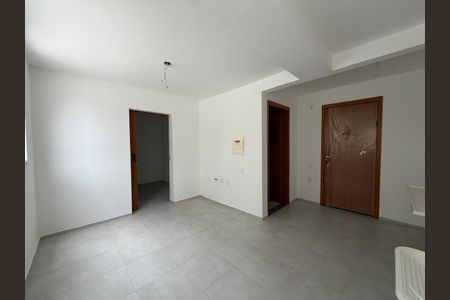 Sala de apartamento para alugar com 2 quartos, 36m² em Taquara, Rio de Janeiro