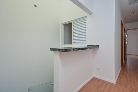 Casa à venda com 95m², 3 quartos e 2 vagas Casa à venda com 95m², 3 quartos e 2 vagasEscada