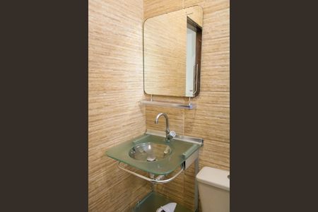 Casa de condomínio à venda com 48m², 2 quartos e 1 vagaBanheiro