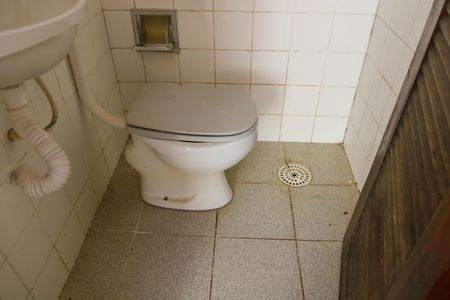 Casa de condomínio à venda com 48m², 2 quartos e 1 vagaBanheiro de Serviço