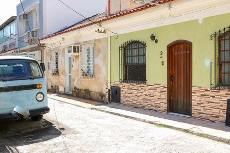 Casa de condomínio à venda com 48m², 2 quartos e 1 vagaGaragem