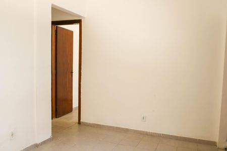 Casa de condomínio à venda com 48m², 2 quartos e 1 vagaSala