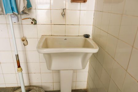 Casa de condomínio à venda com 48m², 2 quartos e 1 vagaÁrea de Serviço