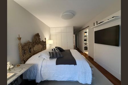 Apartamento para alugar com 218m², 3 quartos e 2 vagasQuarto