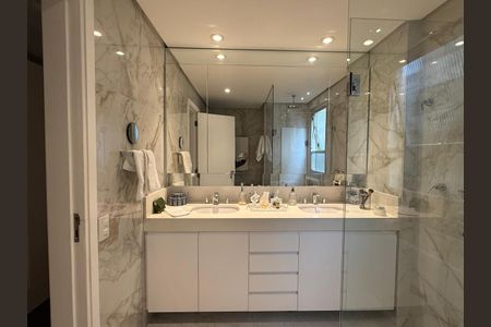 Apartamento para alugar com 218m², 3 quartos e 2 vagasBanheiro