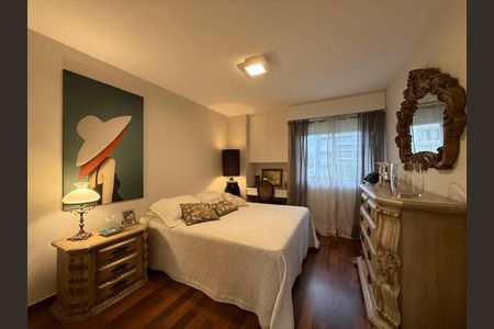 Apartamento para alugar com 218m², 3 quartos e 2 vagasQuarto